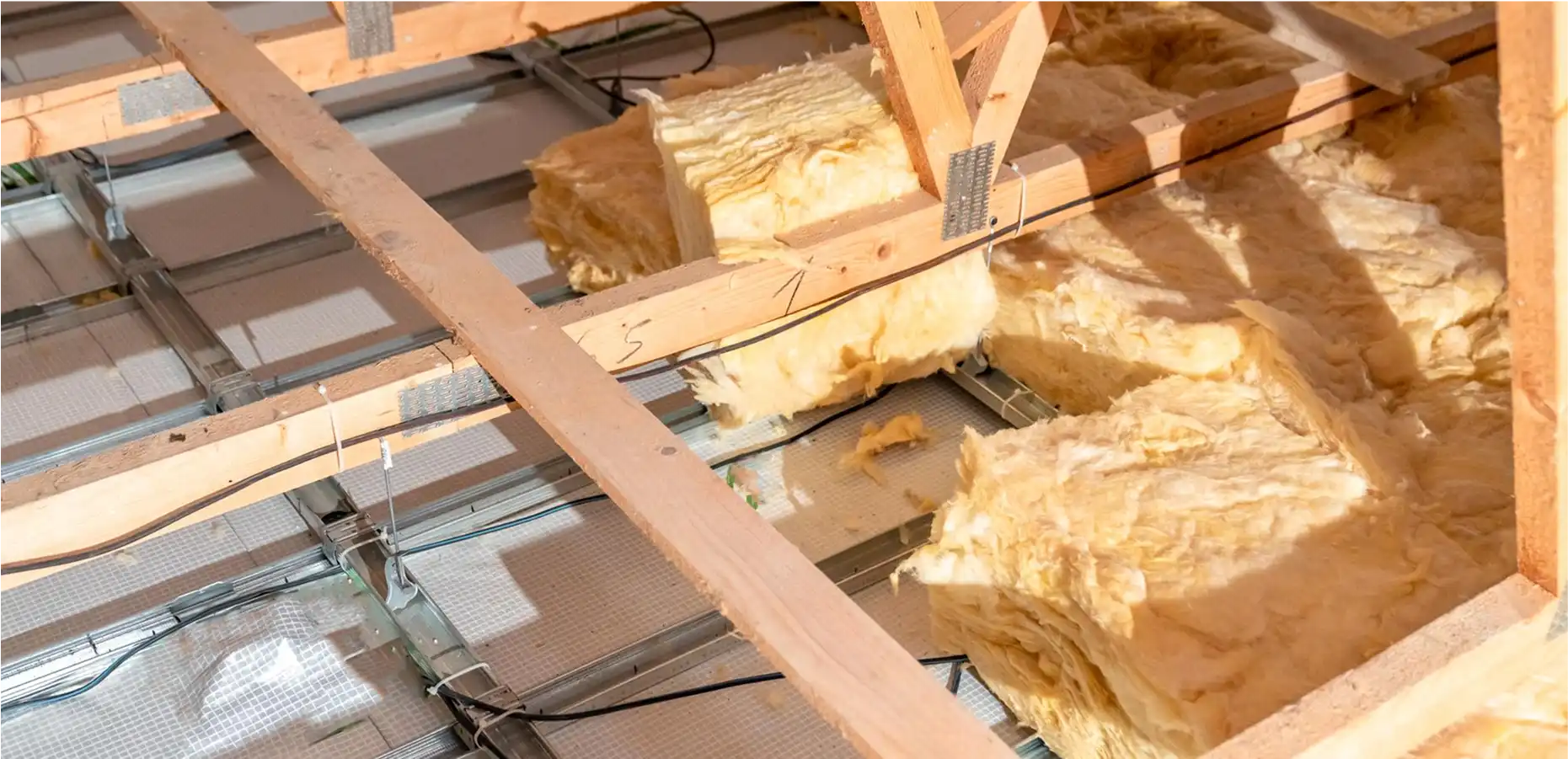 Hire a Professional vs. DIY Insulation
